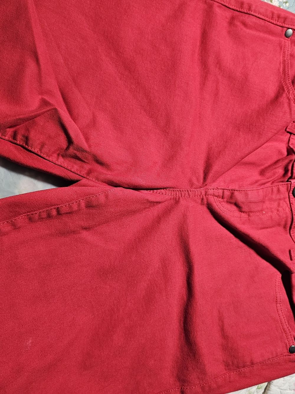 torrid Vibrant Red Capri Pants